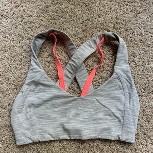 Lulu lemon sports bra-great for yoga!